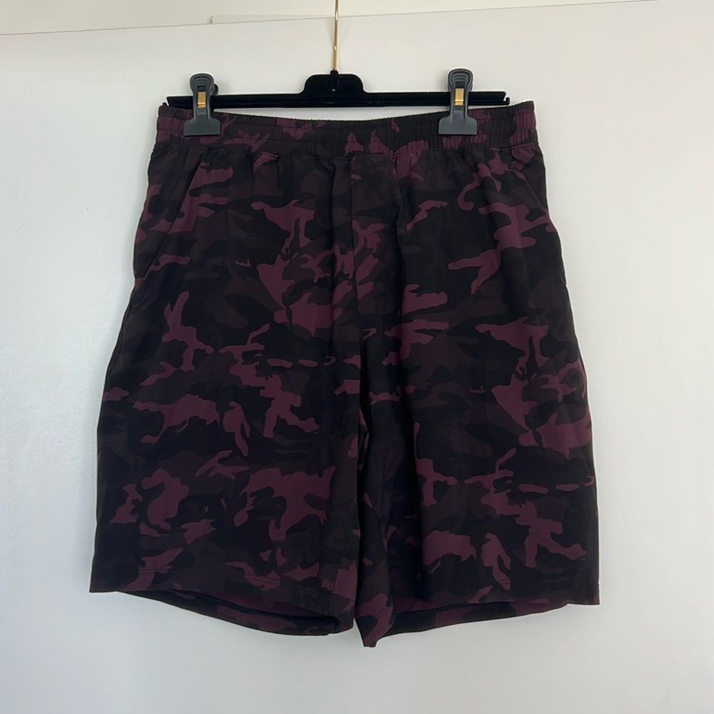 Lululemon Lined Shorts Camo Black/Maroon